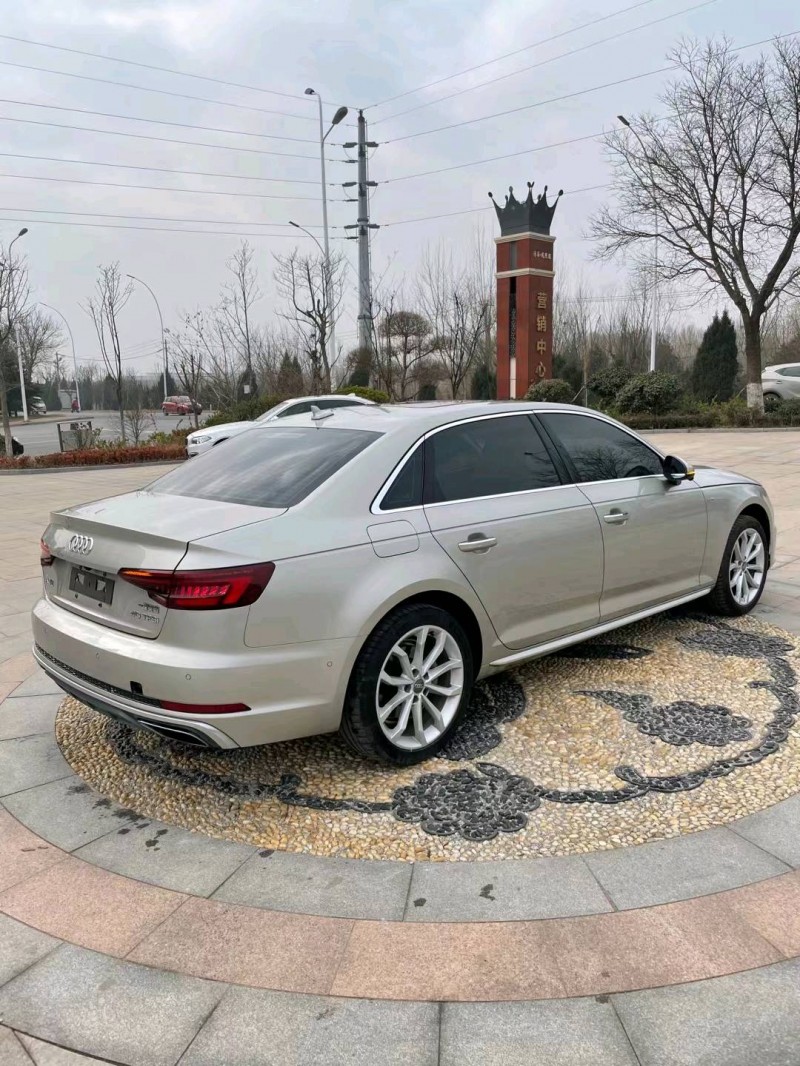青島18年奧迪A4L2