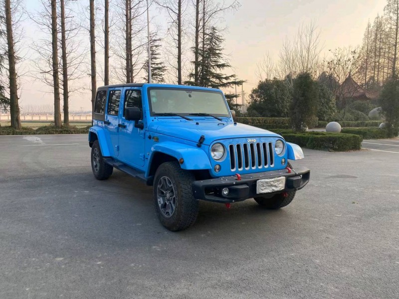 徐州17年Jeep牧馬人2