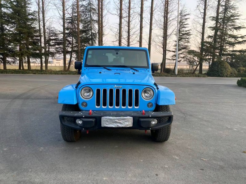 徐州17年Jeep牧馬人1