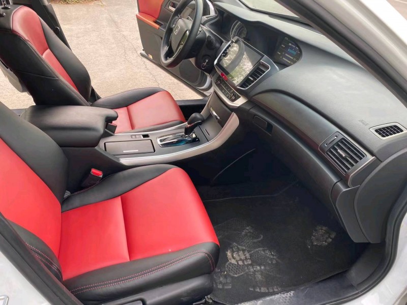 徐州16年本田雅阁3