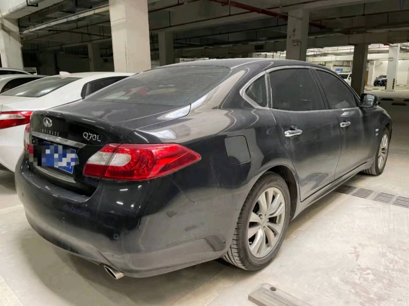宜春15年英菲尼迪Q702