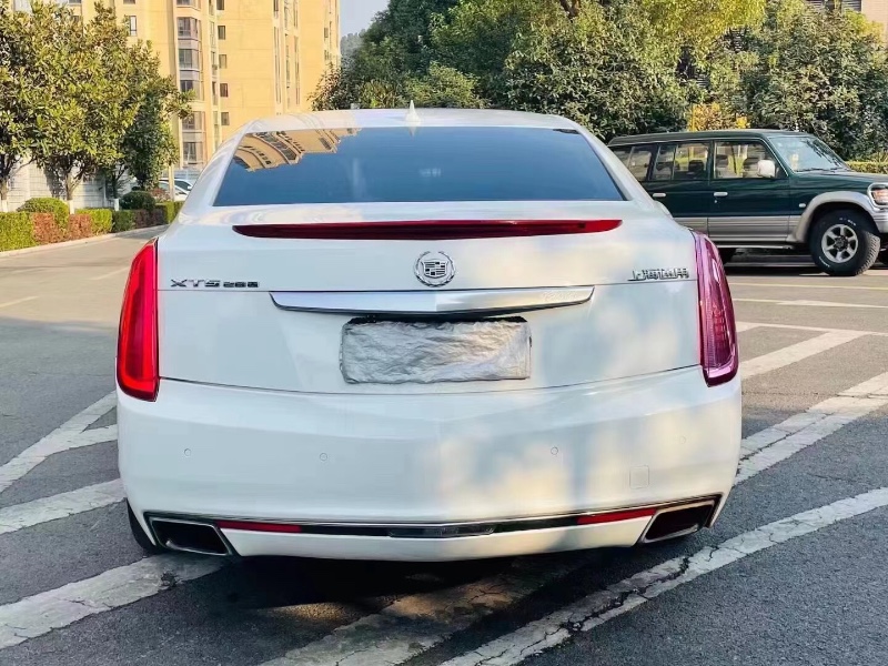 恩施14年凱迪拉克XTS8