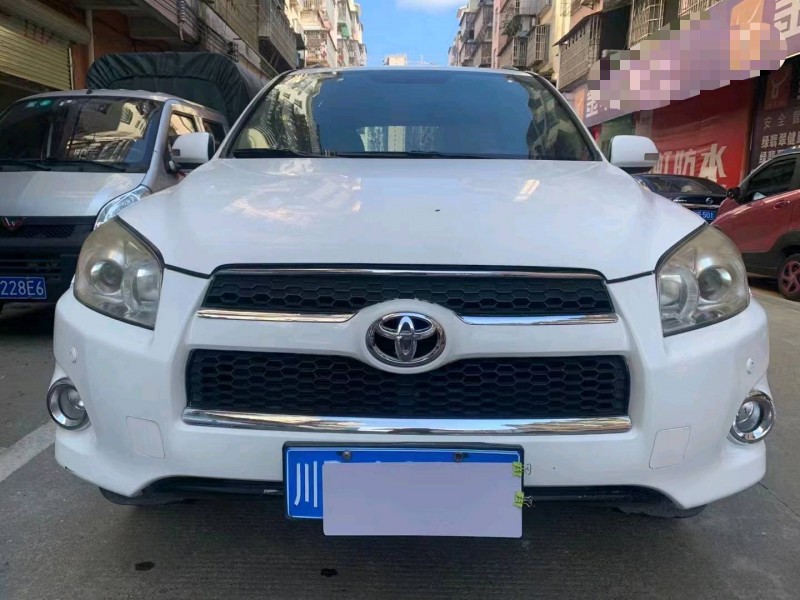柳州13年豐田RAV41