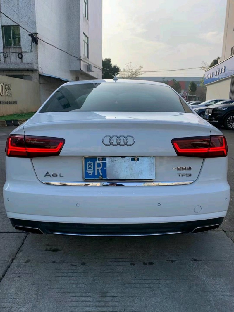 中山17年奧迪A6L4