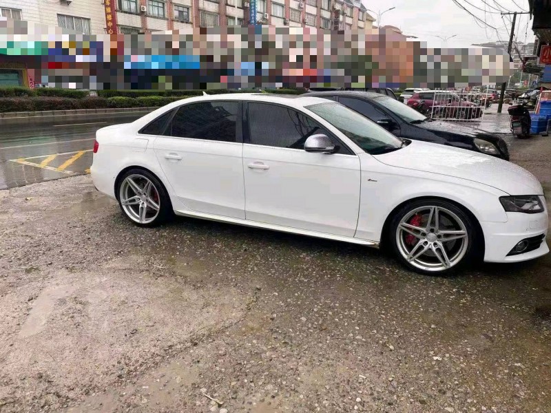 桂林12年奧迪A4L7