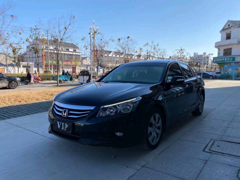 徐州11年本田雅阁7