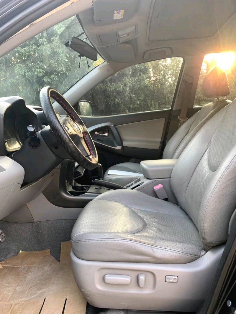 廣州09年豐田RAV47