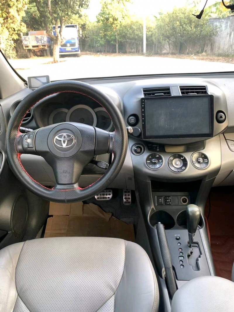 廣州09年豐田RAV49