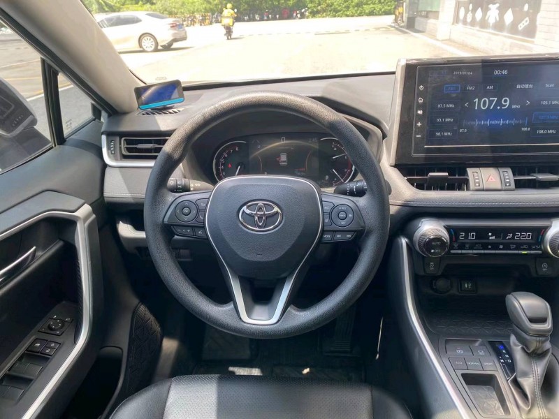 廣州19年豐田RAV4榮放7