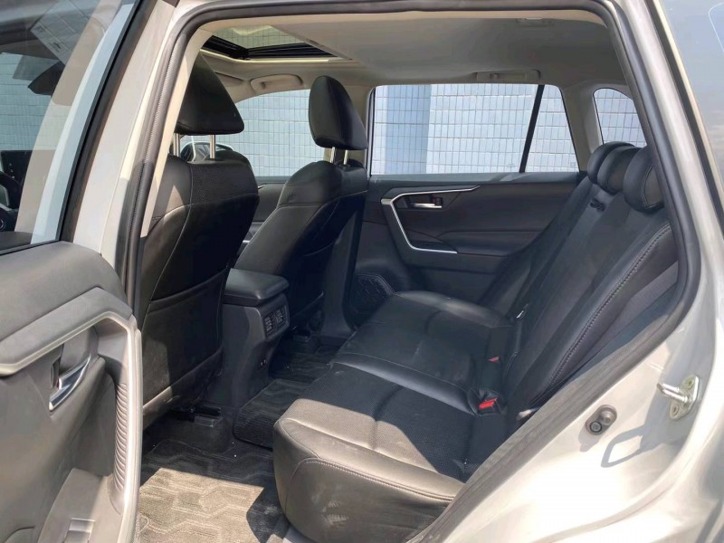 廣州19年豐田RAV4榮放9
