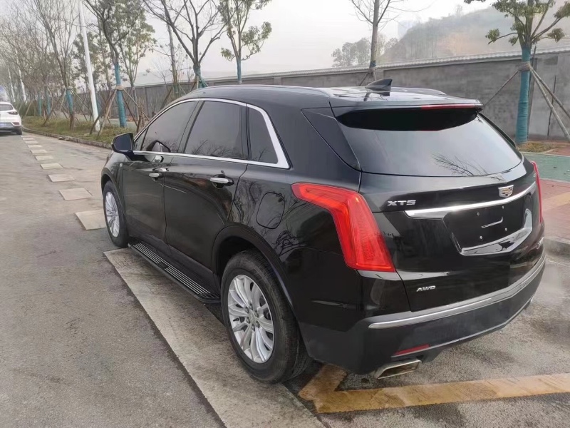 益陽19年凱迪拉克XT56