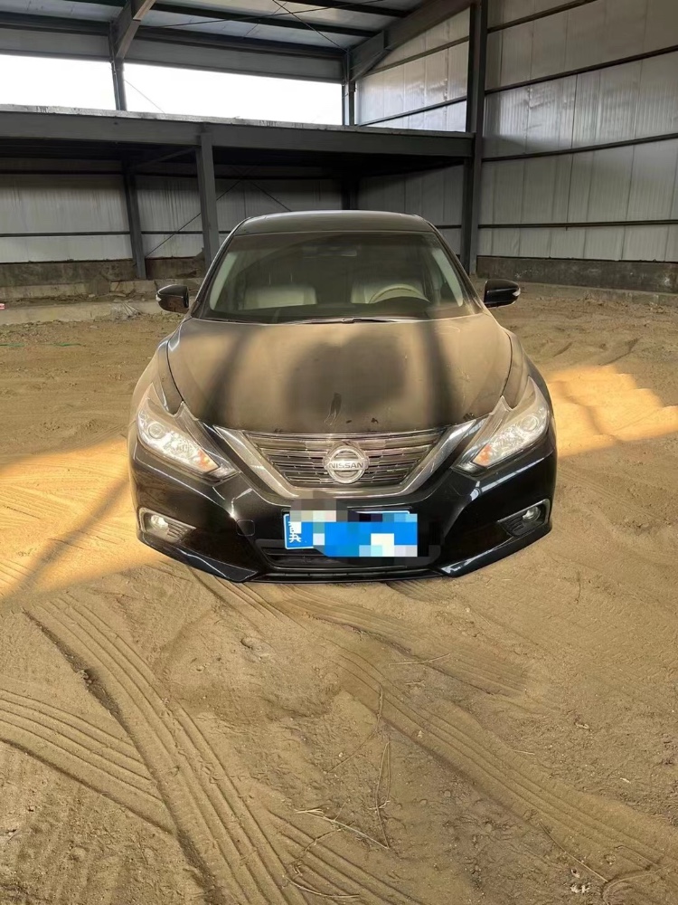 邢臺19年日產天籟1