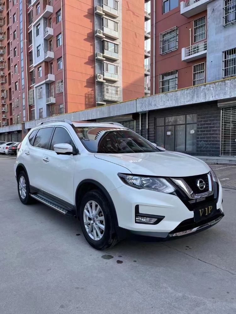 唐山19年日產奇駿2
