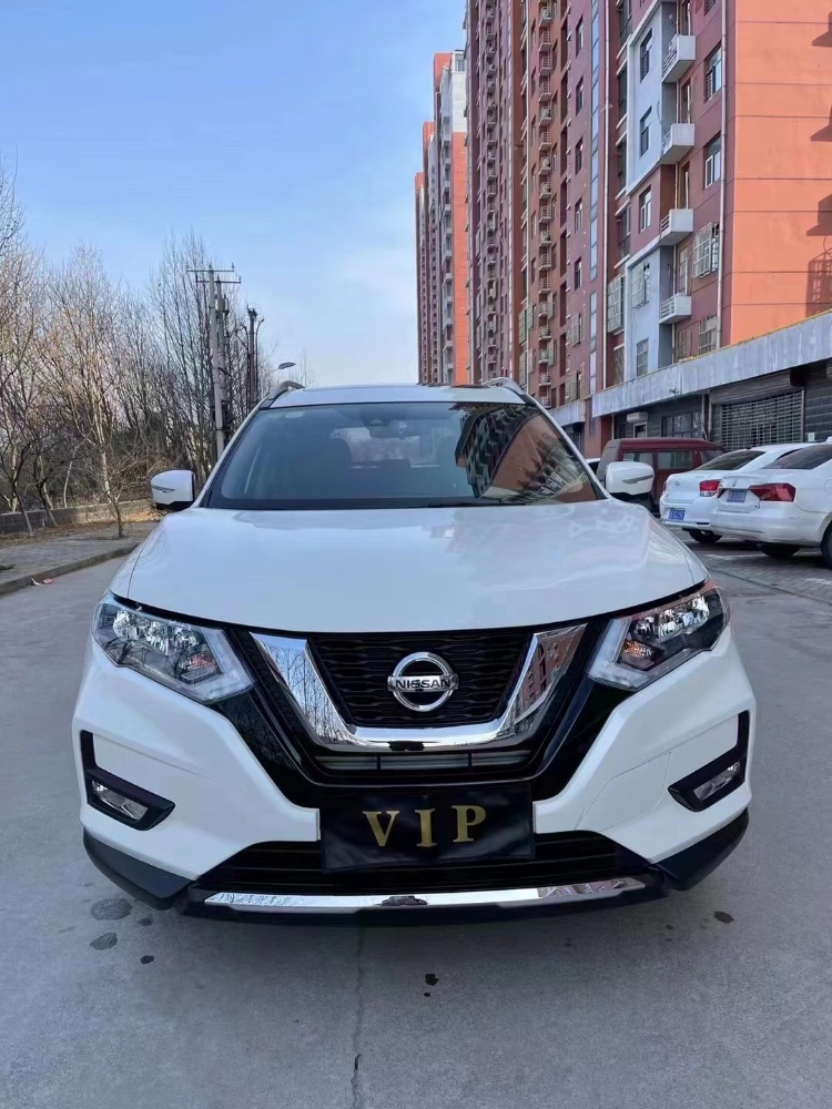 唐山19年日產奇駿1