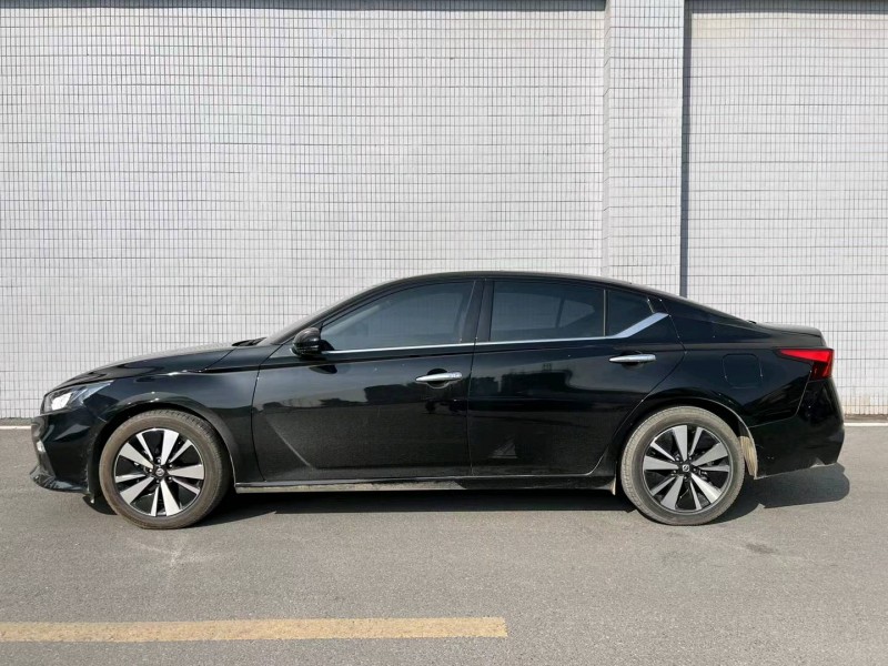 廣州21年日產天籟4