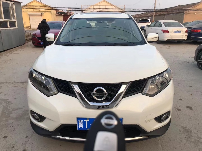 天津15年日產奇駿9