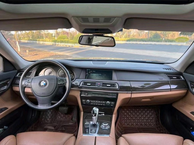 盐城12年宝马7系7