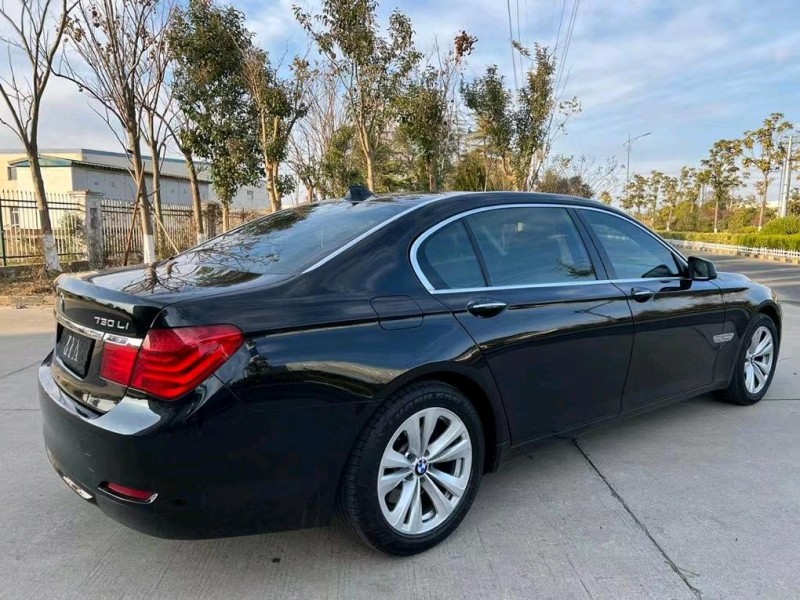 盐城12年宝马7系8