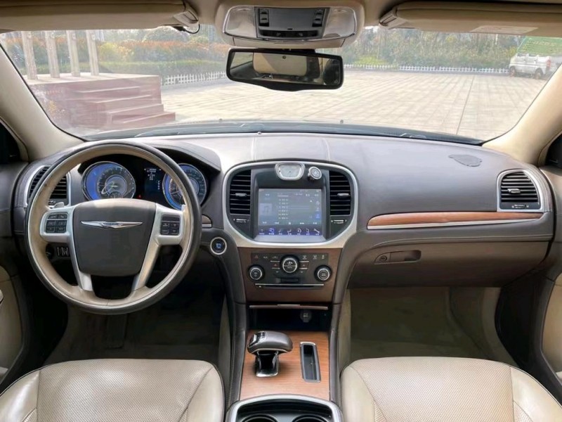 鹽城14年克萊斯勒300C7