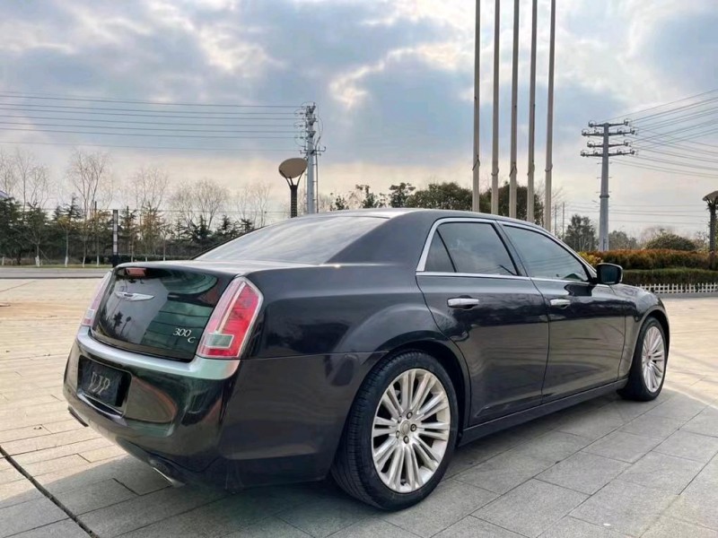 鹽城14年克萊斯勒300C9