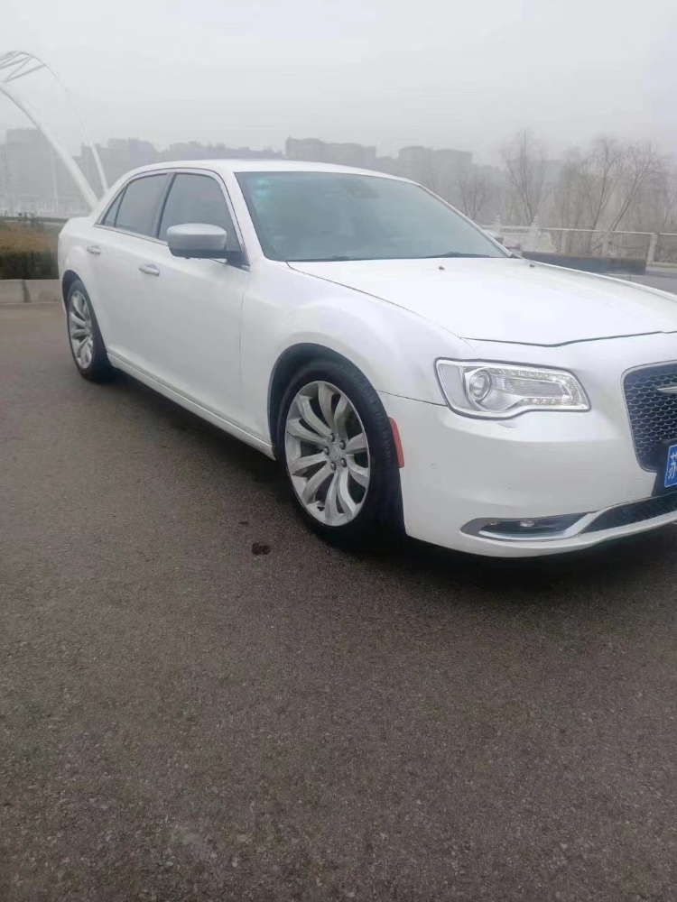 臨沂16年克萊斯勒300C2
