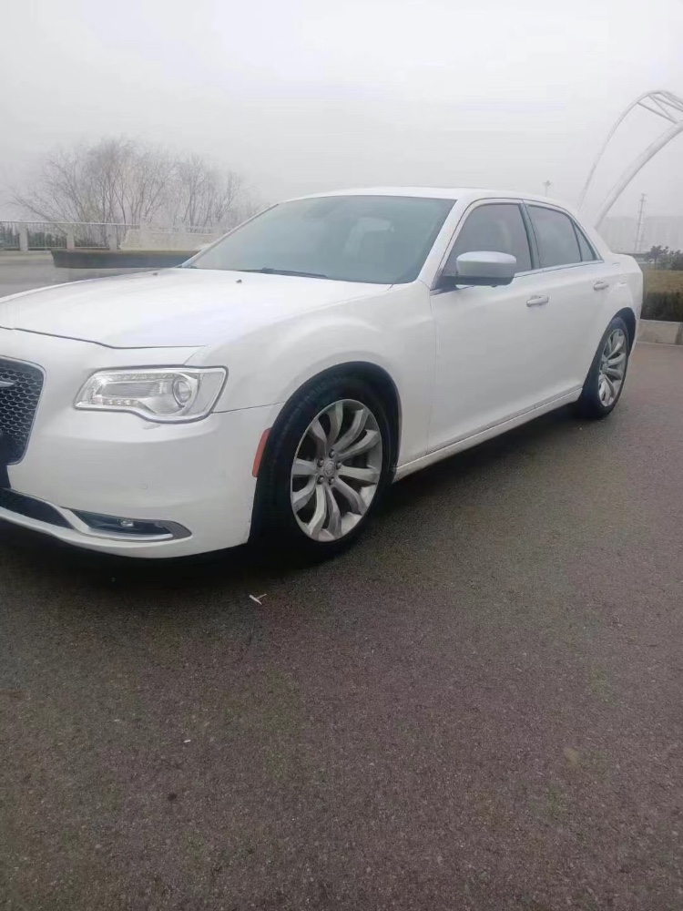 臨沂16年克萊斯勒300C3