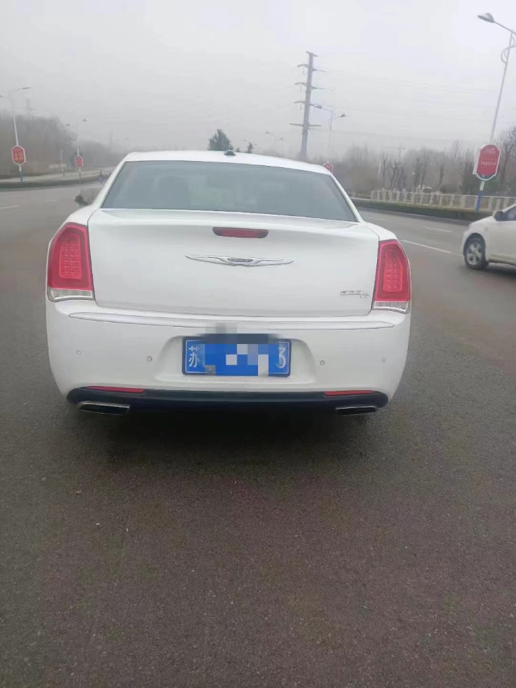 臨沂16年克萊斯勒300C7