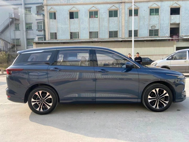 東莞20年五菱汽車凱捷8