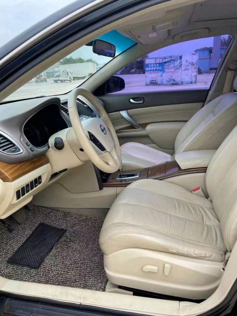 徐州12年日產天籟4