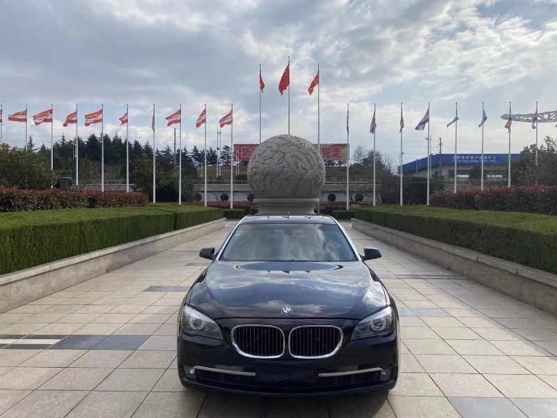 青岛11年宝马7系8