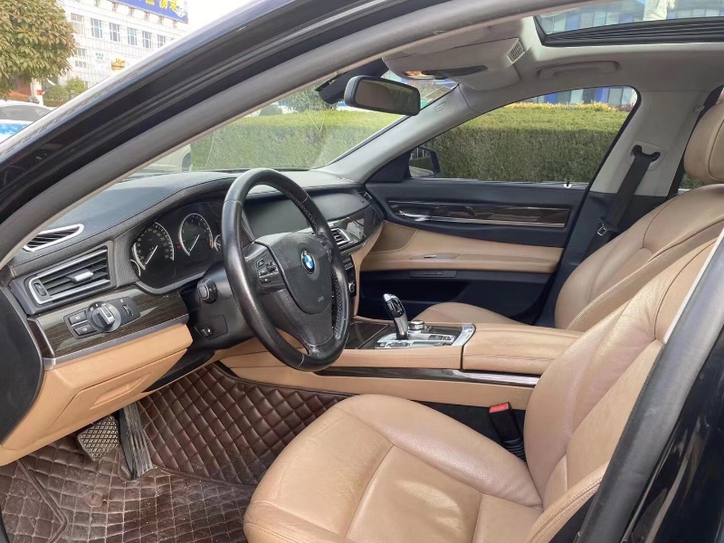 青岛11年宝马7系5