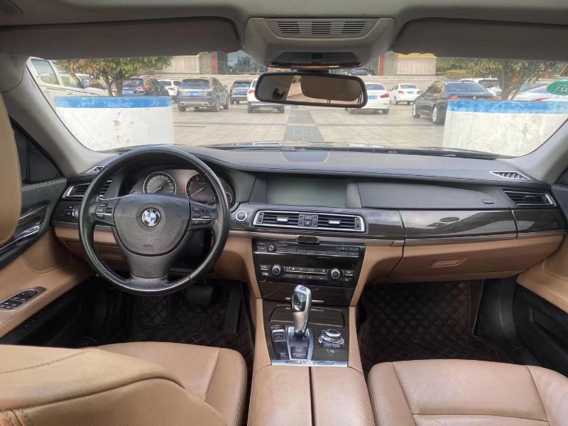 青岛11年宝马7系4