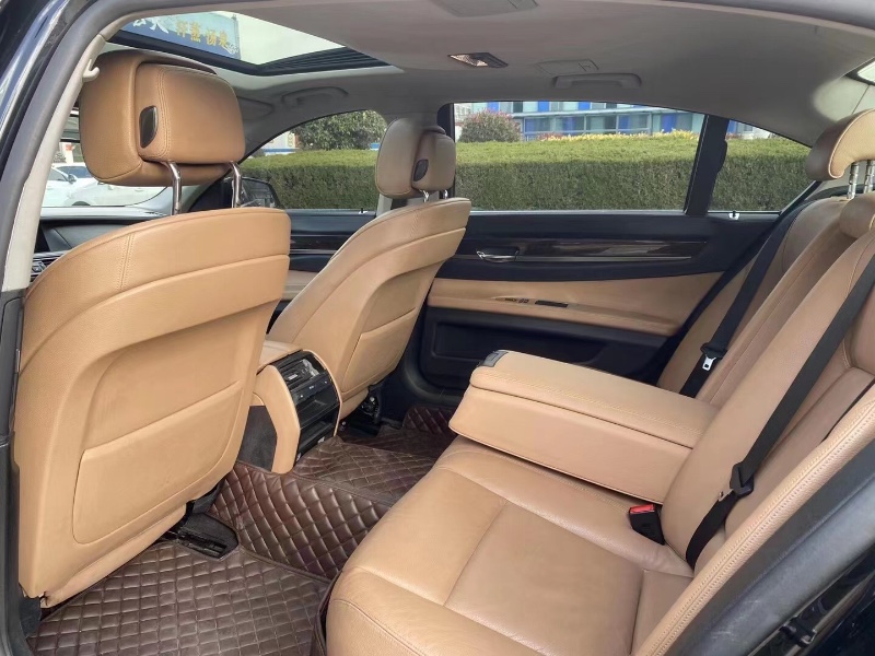 青岛11年宝马7系3