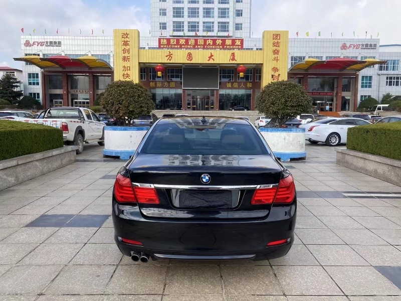 青岛11年宝马7系2