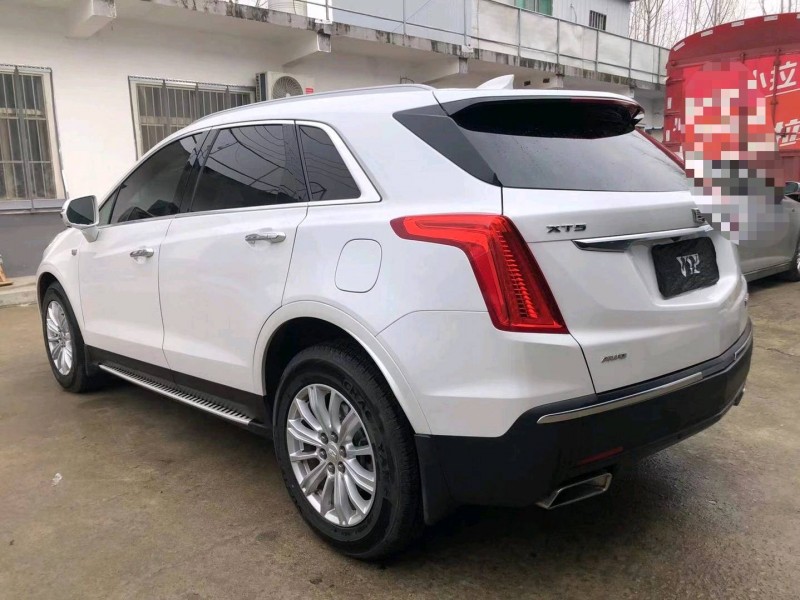濟寧17年凱迪拉克XT52