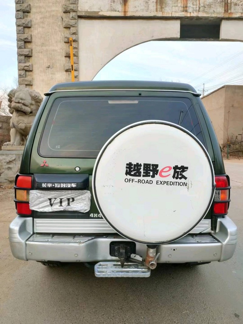 沈陽14年獵豹汽車黑金剛8