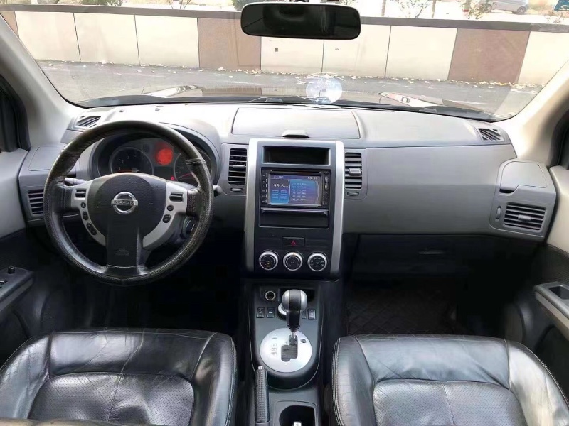 邯鄲11年日產奇駿4