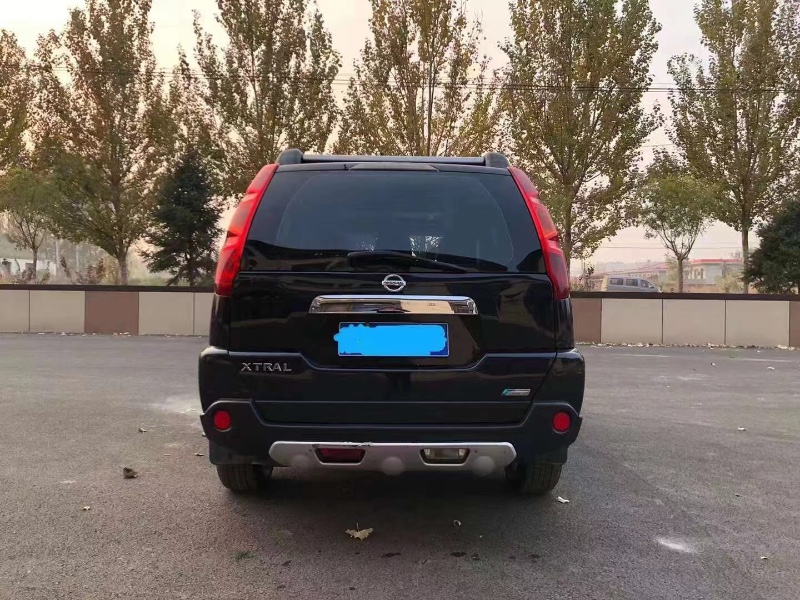 邯鄲11年日產奇駿8