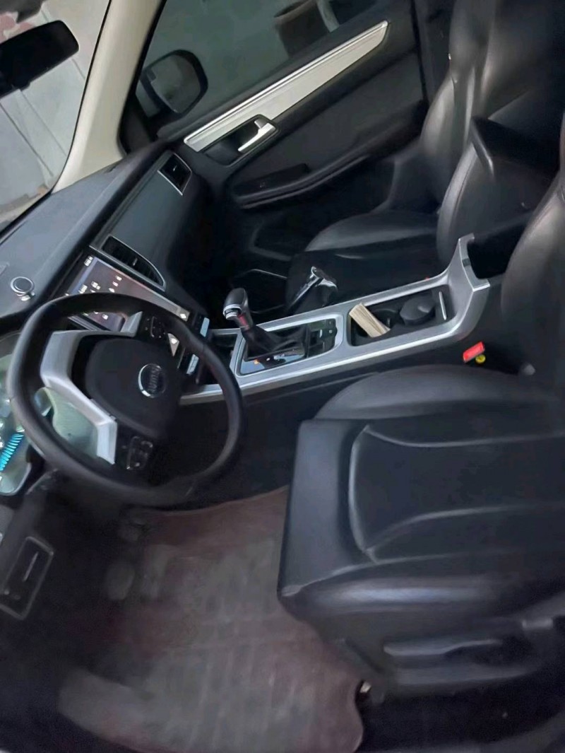 保定19年SWM斯威汽車G055