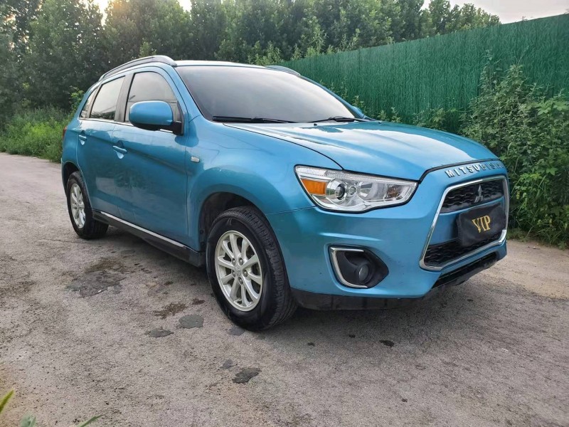 济宁14年三菱劲炫2