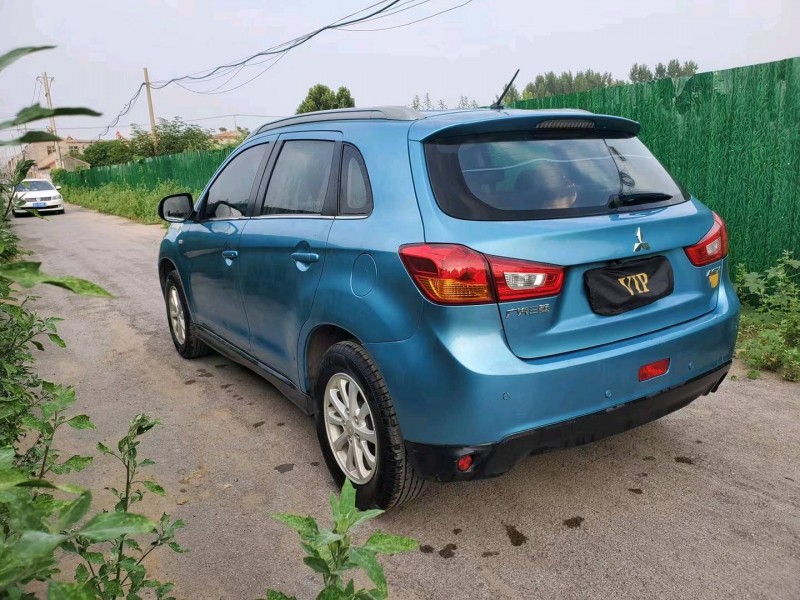 济宁14年三菱劲炫6