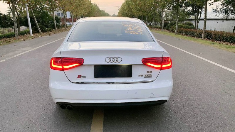 徐州15年奧迪A4L9