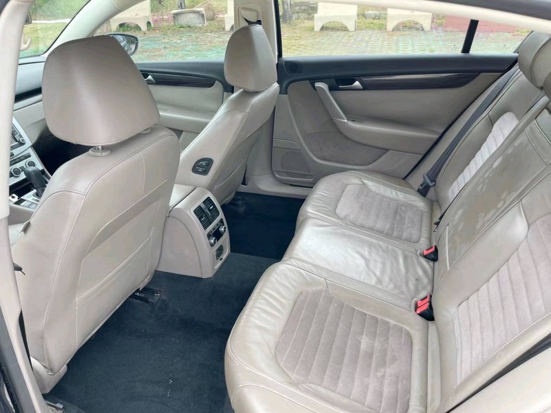 广州11年大众迈腾8