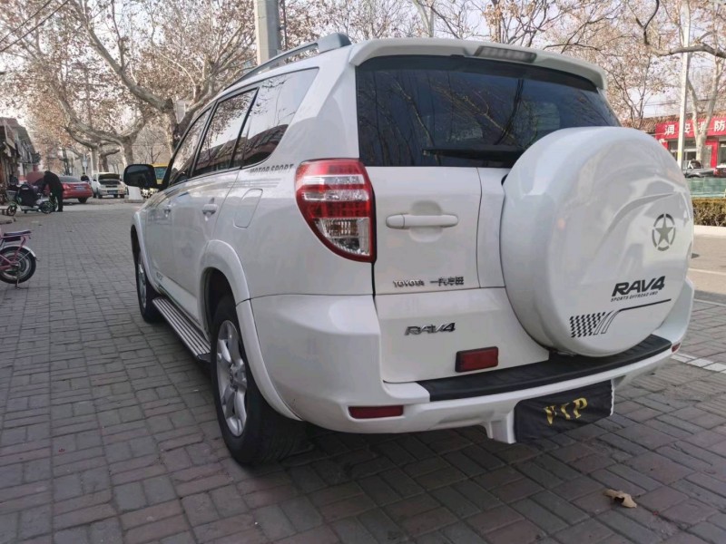 邢臺12年豐田RAV42