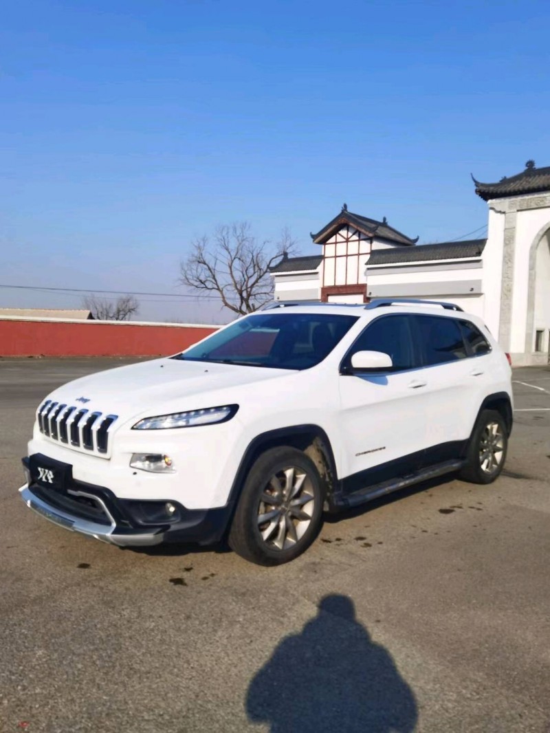 沈陽14年Jeep自由光2