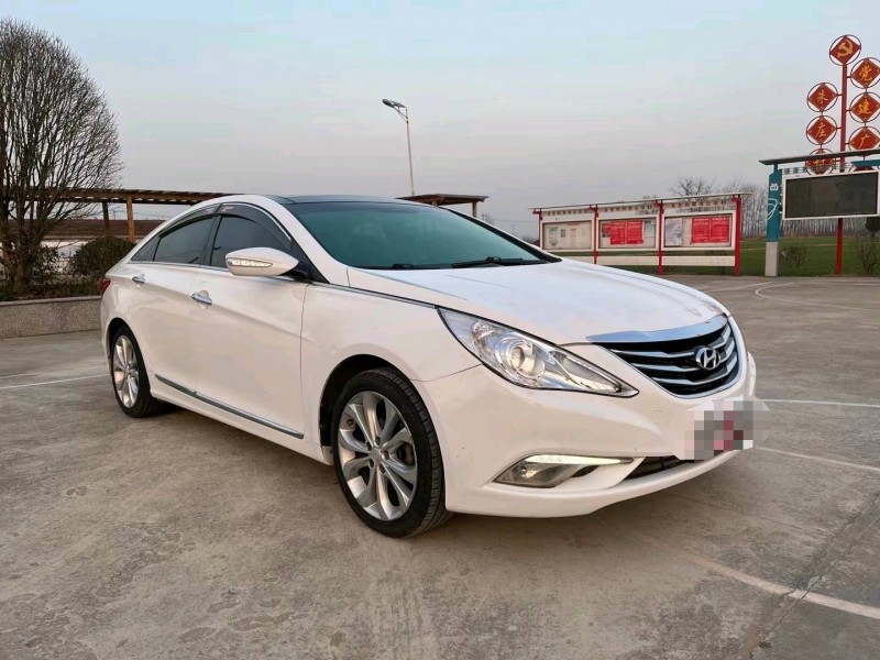 徐州14年现代索纳塔八6