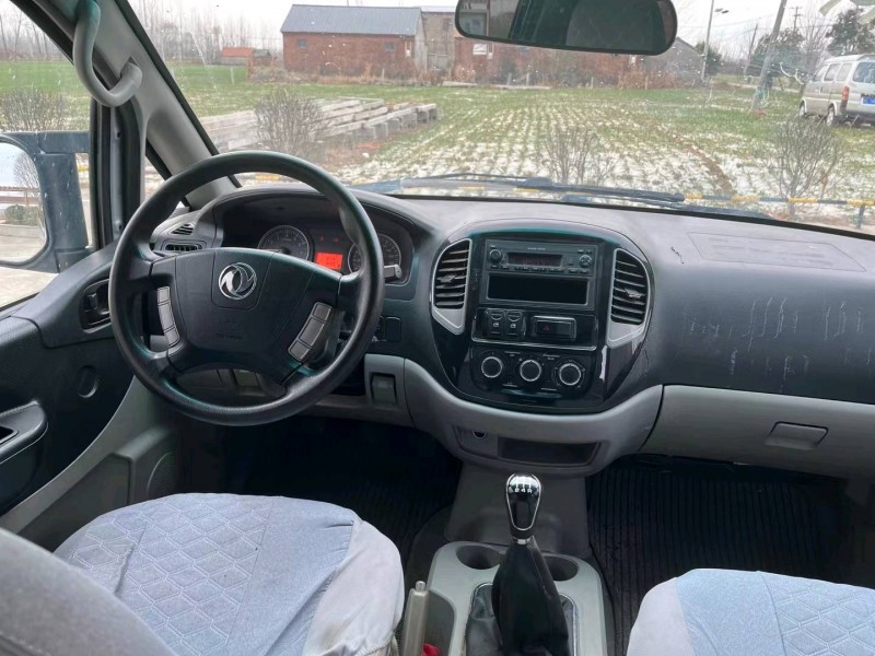 徐州17年东风菱智M35