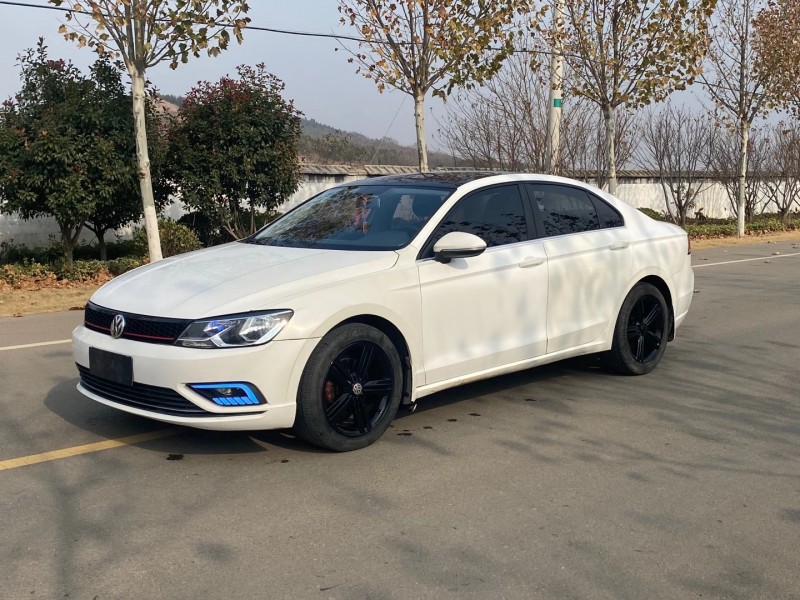 徐州抵押车16年大众凌渡出售