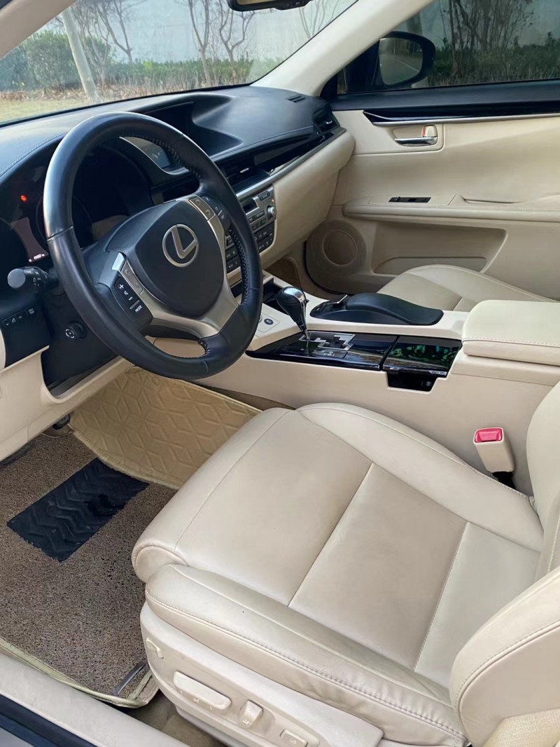 徐州16年雷克萨斯ES6