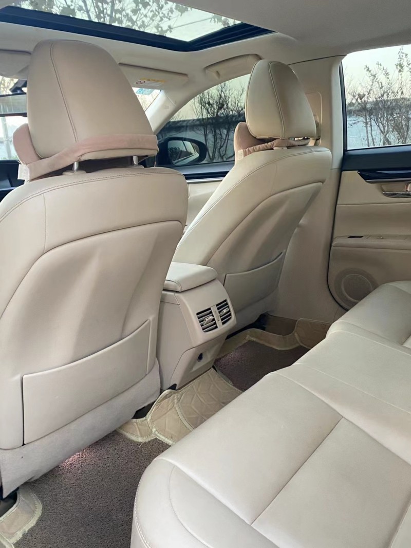 徐州16年雷克萨斯ES4